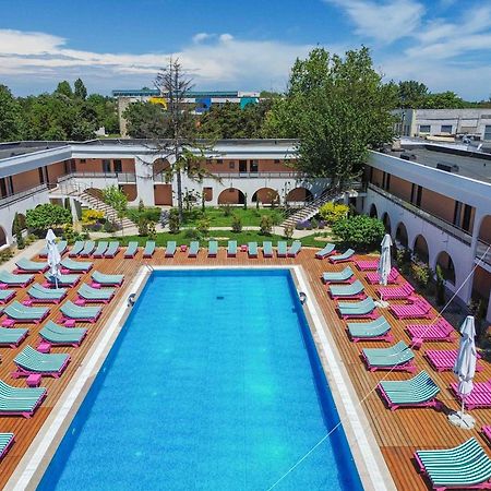 Hotel Ibis Styles Venus Exterior foto