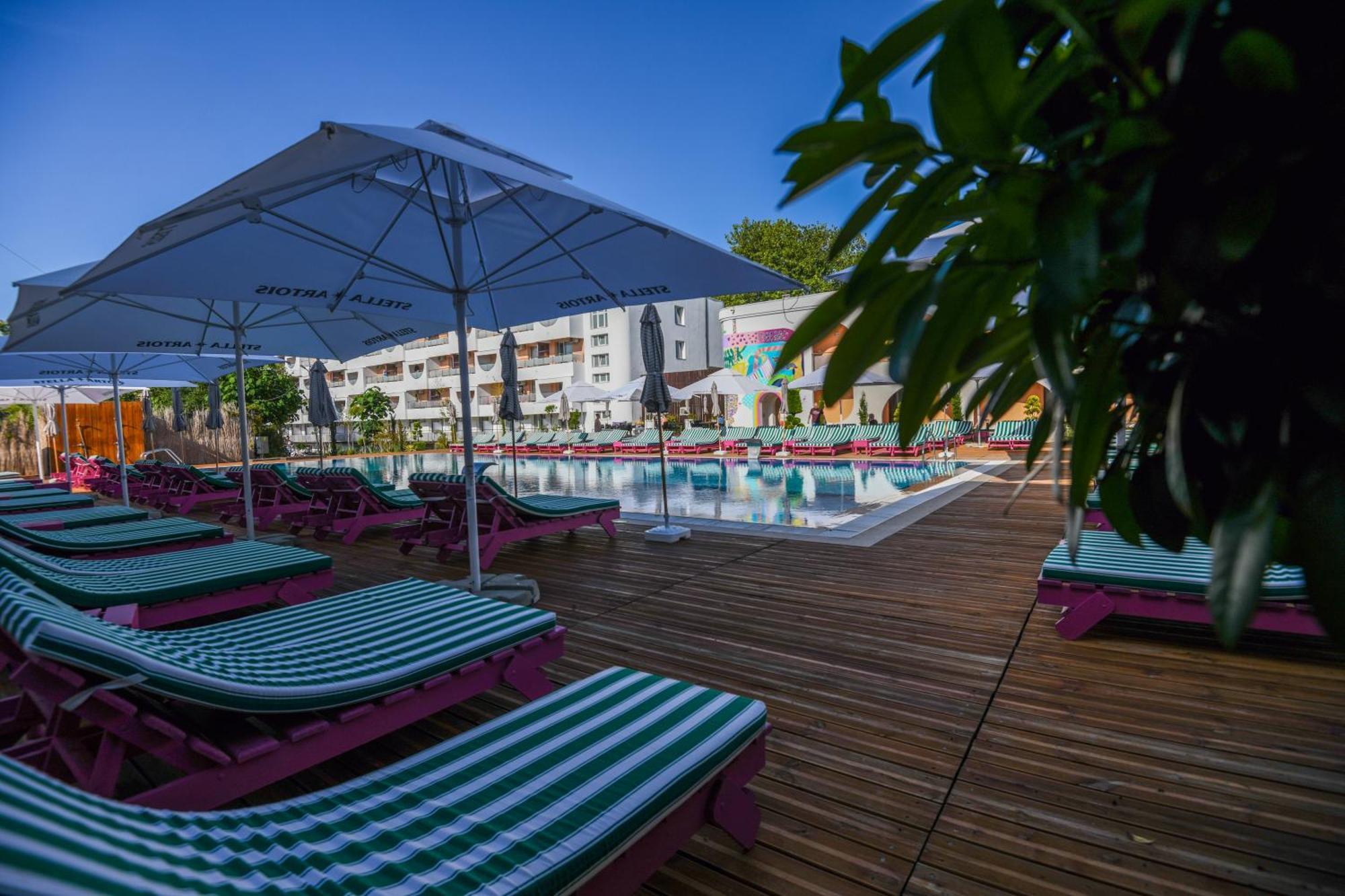 Hotel Ibis Styles Venus Exterior foto
