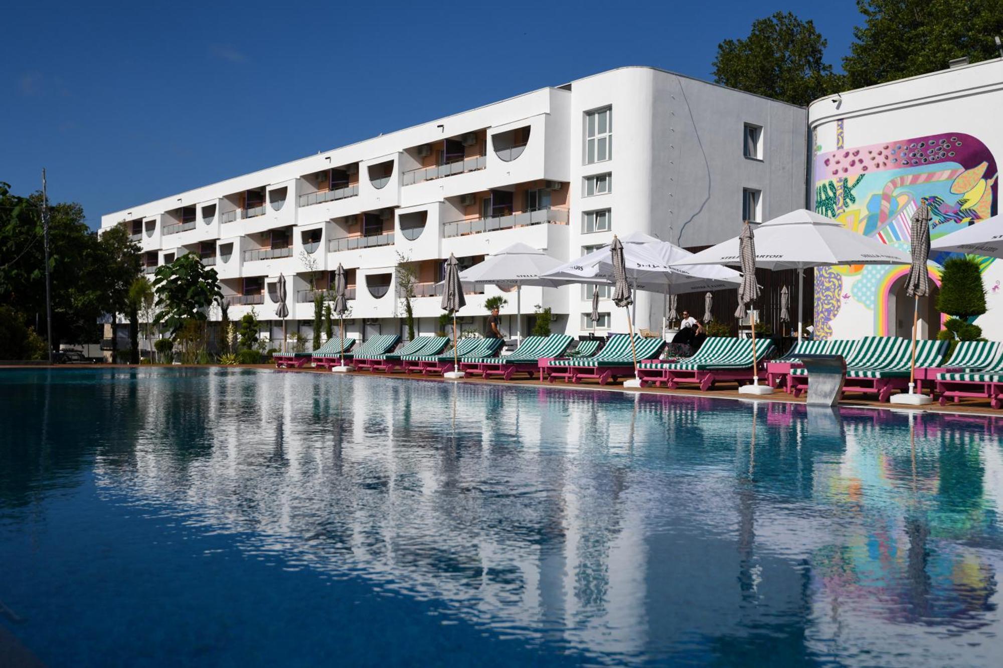 Hotel Ibis Styles Venus Exterior foto