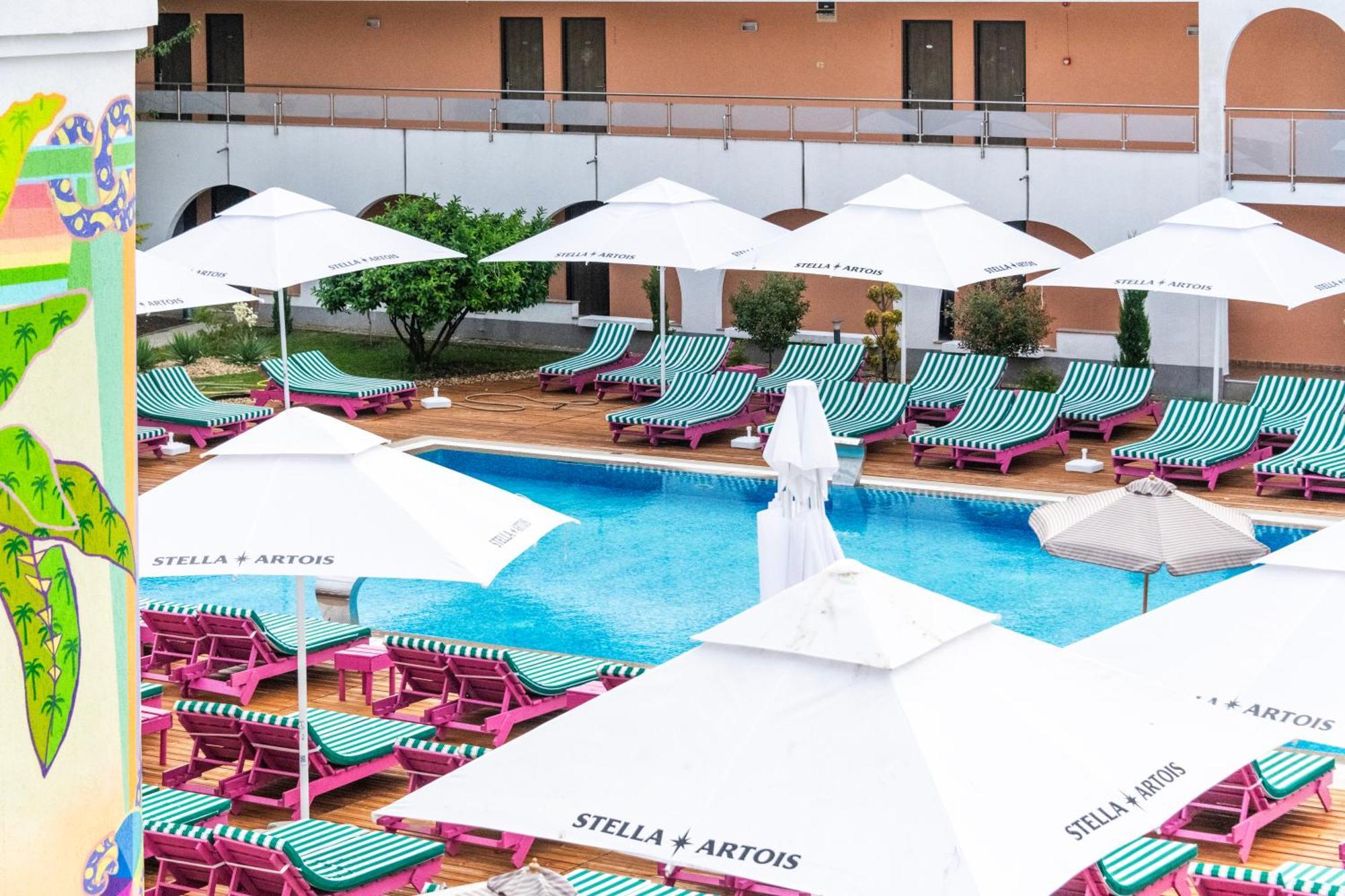 Hotel Ibis Styles Venus Exterior foto