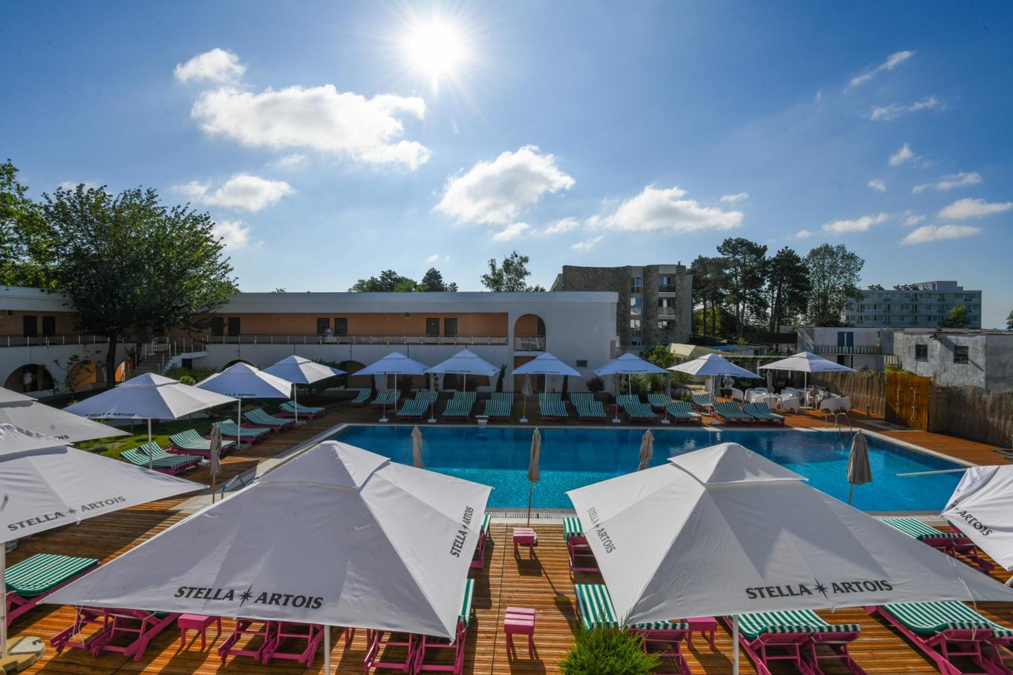 Hotel Ibis Styles Venus Exterior foto