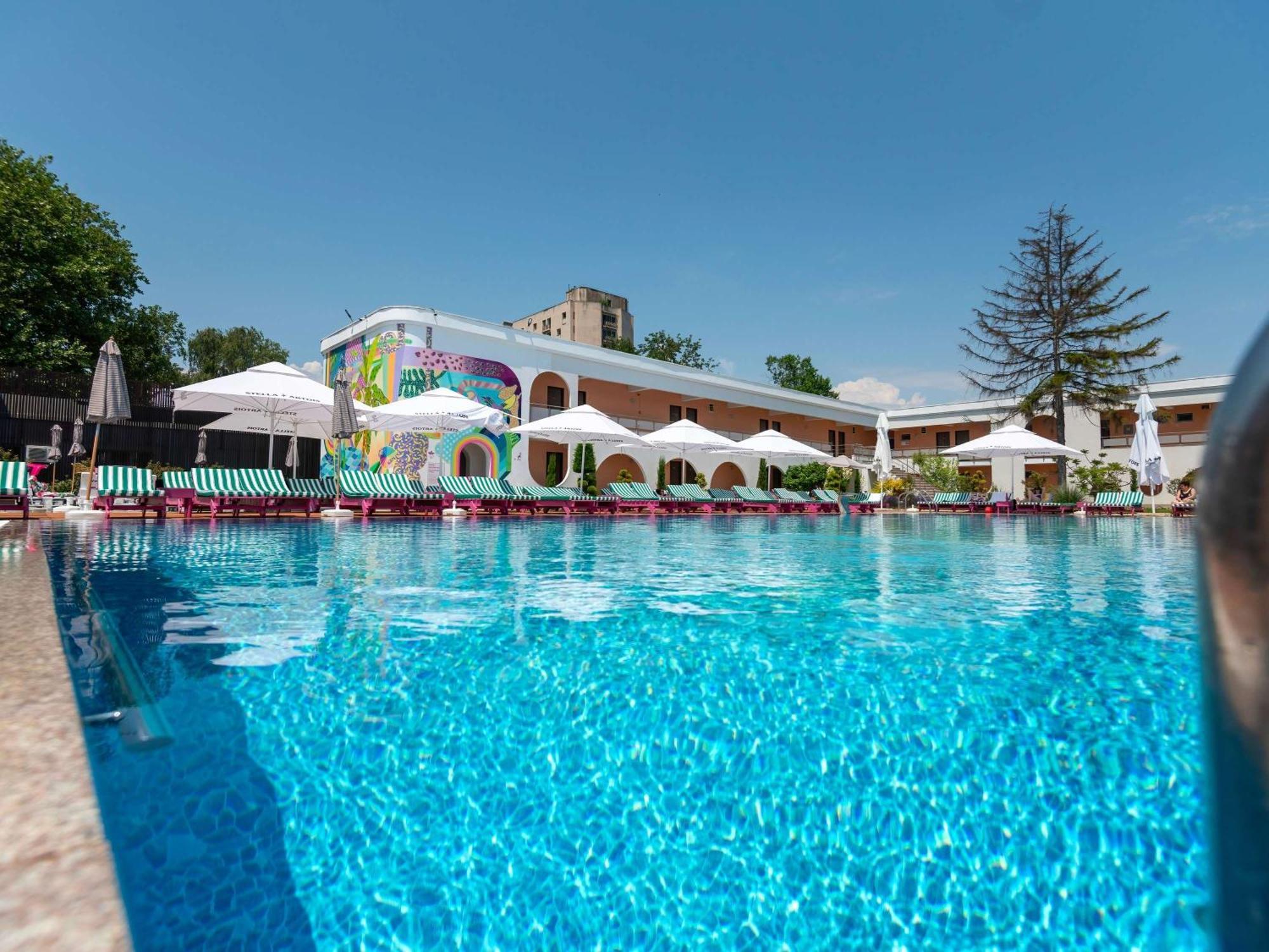 Hotel Ibis Styles Venus Exterior foto
